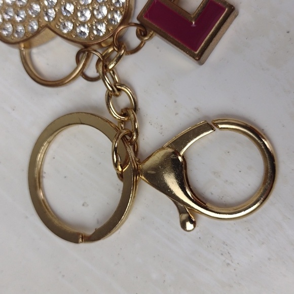 Juicy Meets Betsey Rhinestone Heart & L O V E Gold Tone Keychain Purse Bling - Picture 5 of 10